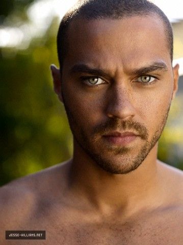 Jesse Williams. Dr Avery, Jessie Williams, Jackson Avery, Jesse Williams, Gorgeous Eyes, Catching Fire, Detroit Become Human, Hot Actors, Man Candy