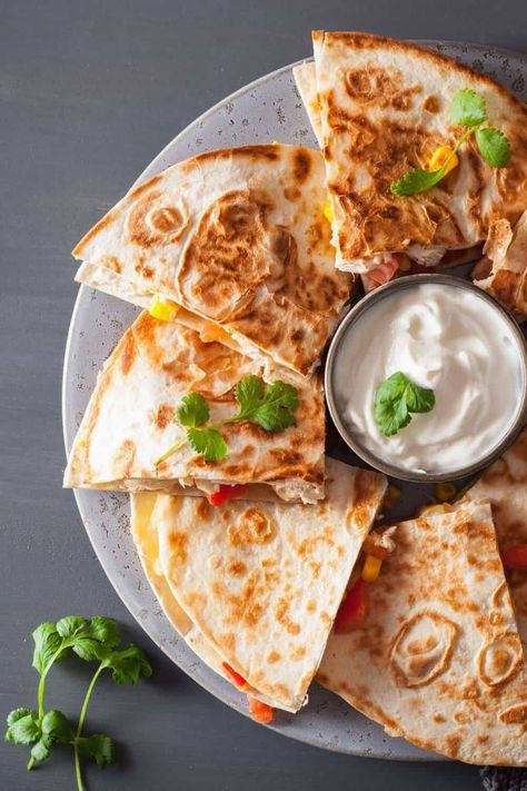 Pioneer Woman Sheet Pan Quesadilla - Half-Scratched Best Quesadilla Recipe, Sheet Pan Quesadilla, Pan Quesadilla, Quesadilla Ingredients, Crunchwrap Recipe, Quesadilla Recipe, Cheese Quesadilla, Pioneer Woman Recipes, Quesadilla Recipes