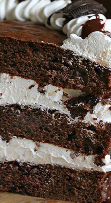 Mudslide Cake, Chocolate Cake With Chocolate Ganache, Mississippi Mud Cake, Cake With Chocolate Ganache, Mississippi Mud, Mud Cake, Chocolate Sandwich Cookies, Gateaux Cake, Cake Chocolate