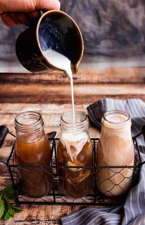 Milk and coffee are a match made in heaven. Mocha Cold Brew, Mint Mocha, Drink Tags, Milk Shakes, Pike Place, Coffee Photography, Brew Coffee, Cold Brew Coffee, Coffee Pods