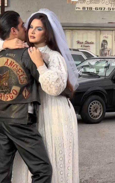 Lana Del Rey Wedding, Americana Photoshoot, Coquette Couple, Lanadelrey Aesthetic, Lana Del Rey Outfits, Grand Father, Lana Del Rey Love, Duo Costumes, Lana Rey