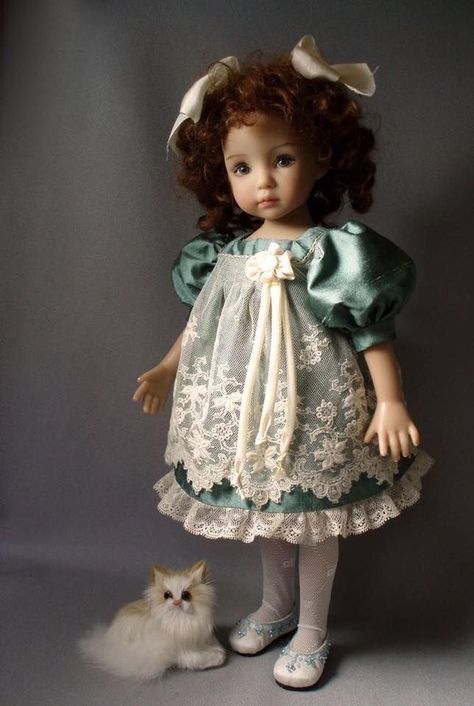 (5) Facebook Antique Lace Dress, Toddler Dress Patterns, Куклы American Girl, Realistic Dolls, American Girl Clothes, Old Dolls, Child Doll, Beanie Babies, Antique Lace