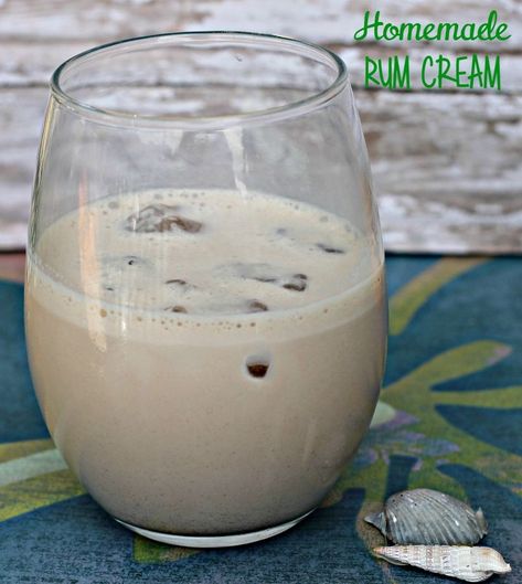 Jamaican Rum Cream Recipe, Homemade Rum, Rum Drinks Recipes, Coconut Extract, Vanilla Rum, Homemade Liquor, Rum Cream, Liquor Recipes, Rum Recipes