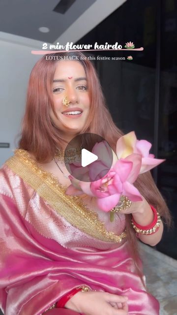 Shreya Arora - your hair bestie on Instagram: "You can do it with rose petals, hibiscus 🌺😍 #JashneTyohaarWithShreya Part 2
.
.
.
.
.
.
.

#lotusflower #ganeshchaturthi #ganeshvisarjan #onam2024 #sareehairstyle #ganeshchaturthi2024 
[ Front hairstyles easy hair style for girls festive season flower gajra hairdo diy saree pink banarsi silk jhanvi kapoor saree bollywood inspired hairstyle for long medium hair length twisted front ]" Hairdos With Flowers, Easy Gajra Hairstyles, Front Hair Styles Easy For Saree, Red Rose Hairstyle, Hairstyles For Long Hair On Saree, Jhanvi Kapoor Saree, Hairstyles For Saree Look, Hairstyle With Saree, Hairstyle On Saree