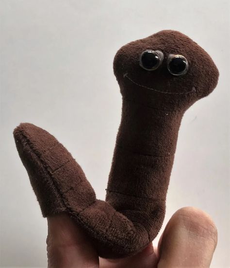 Worm Finger Puppet - Etsy Australia Raven Bird, Finger Puppet, Finger Puppets, Lavender Scent, Puppets, Etsy Australia, Christmas Crafts, Crafts For Kids, Etsy Gift Card