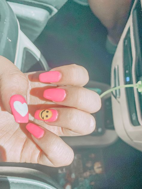 preppy pink heart smiley face nails Heart Smiley Face, Smiley Face Nails, Preppy Nails, Heart Smiley, Face Nails, Hot Pink Nails, Preppy Pink, Acrylic Nails Coffin Short, Pink Acrylic Nails