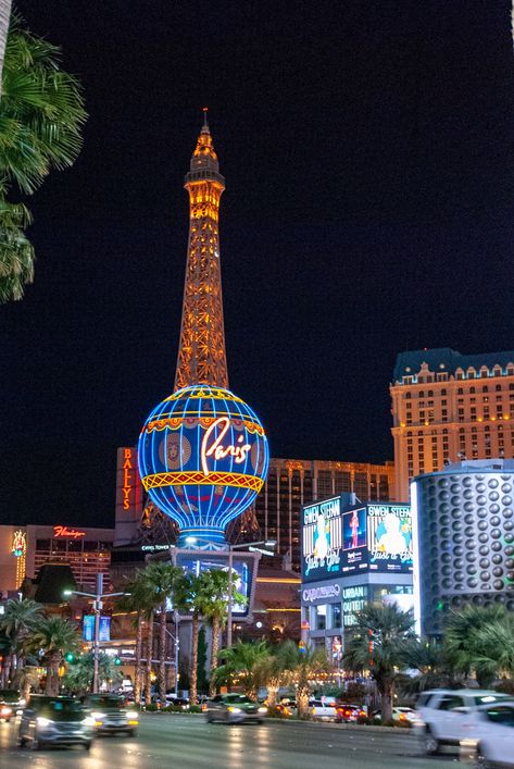 One Day Trip To Vegas- How To Make The Most Of It https://www.glitzandglambytiff.com/blog/one-day-trip-to-vegas-how-to-make-the-most-of-it Eiffel Tower Las Vegas, Boracay Hotels, Las Vegas Pictures, Las Vegas Attractions, Vegas Attractions, Paris Las Vegas, Las Vegas Vacation, Las Vegas Photos, Las Vegas City