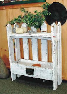 Cute Picket Fence style planter with shelf~ Picket Fence Crafts, Dream Backyard Garden, Garden Seating Area, Fence Pickets, Decoration Shabby, Old Drawers, Have Inspiration, Dream Backyard, Garden Seating