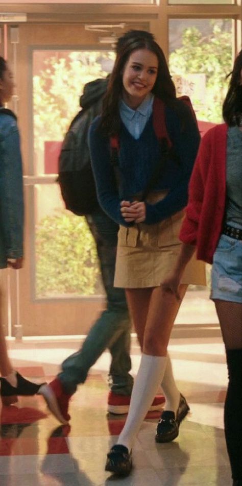 Legacies Josie Outfits, Josie Saltzman Outfits, Josie Outfits, Legacies Josie, Legacies Outfits, Kaylee Bryant, Josie Saltzman, Vampire Diaries Outfits, Tvd Universe