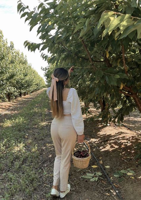 Cherry Picking Outfit, Cherry Picking, Outfit Summer, Outfit Inspirations, Summer Outfits, Fashion Inspo, Cherry, Ootd, My Style