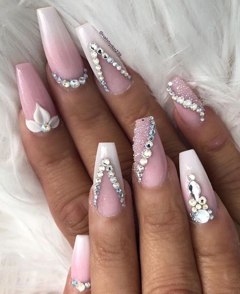 Lilac Nails Design, Everyday Nails, Diamond Nail Designs, Crystal Nail Art, Nail Stencils, Nails Design With Rhinestones, Coffin Nails Long, Pink Nail Designs, Gem Nails