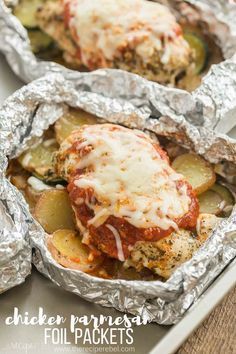 These Chicken Parmesan Foil Packets are loaded with veggies for a full meal deal! The ultimate comfort food made right in one pack, on the grill or in the oven, with almost NO clean up! These chicken foil packets are the perfect make ahead meal for camping or busy summer days. With step by step RECIPE VIDEO #camping #recipe #recipes #chicken #chickenrecipes #chickendinner #parmesan #cheese #dinner #dinnerrecipes Chicken Foil Packets, Foil Packet Dinners, Foil Pack Meals, Foil Dinners, Foil Packet Meals, Pasta Sides, Easy Camping Meals, Foil Packets, Turkey Dishes