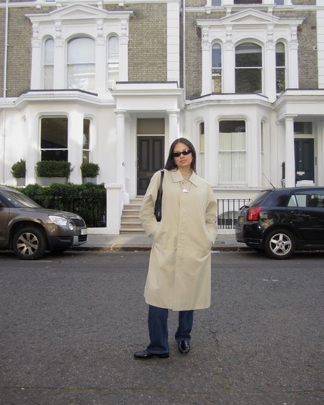 thrifted this @burberry trench coat in Notting Hill and I have never been happier Burberry Trench Coat Outfit, I Have Never Been Happier, Winter London, Never Been Happier, Trench Coat Outfit, Burberry Outfit, Burberry Trench, Burberry Trench Coat, Coat Outfit