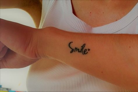 Smile Tattoo, Body Spa, Back Tattoo, Print Tattoos, Paw Print Tattoo, Fish Tattoos, Jesus Fish Tattoo, Paw Print, Tattoo Ideas