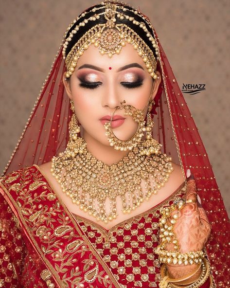 Nehazz Makeup Studio & Academy on Instagram: “Comment “♥️” if this is your dream look for your wedding day!! . Bridal and occasional makeup bookings now open till April 2021. . Student…” Indian Bridal Makeup Videos, Bridal Makeup Images Indian, Makeup For Indian Skin, Latest Bridal Makeup, Bridal Makeup Videos, Bridal Makeup Tutorial, Indian Bride Makeup, Bengali Bridal Makeup, Bridal Jewellery Inspiration