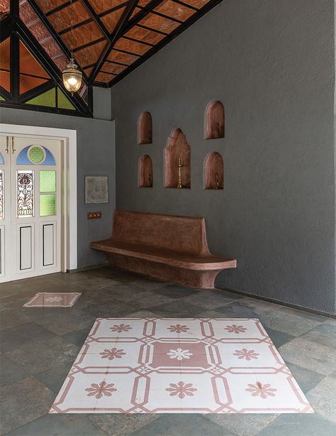 Polished Cement Floors, Private Workspace, Old Well, Earthy Home Decor, Earthy Home, Small Couch, Indian Interiors, Indian Home Design, Coconut Trees