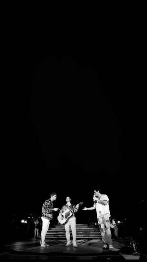 Jonas Brothers Wallpaper, Brothers Wallpaper, Wallpaper Black And White, Tyler Oakley, Wallpaper Black, Joe Jonas, Wallpaper Designs, Jonas Brothers, Big Band