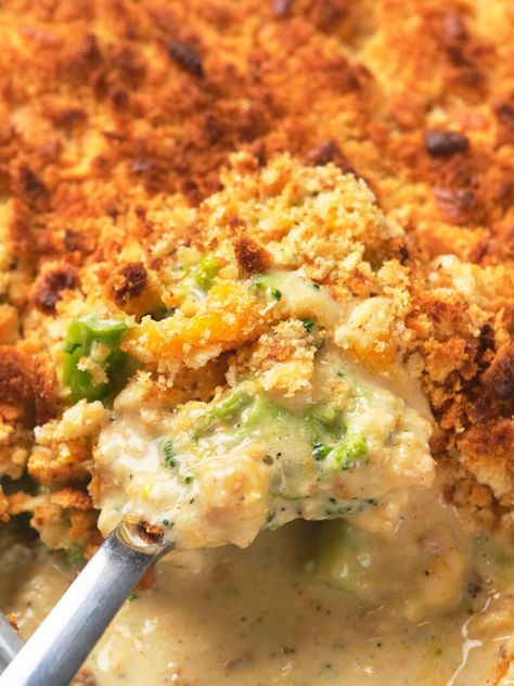 Easy Broccoli Casserole with Ritz Crackers Brocolli Cheese Casserole, Broccoli In Cheese Sauce, Broccoli Casserole With Ritz Crackers, Brócoli Recipes, Casserole With Ritz Crackers, Broccoli Casserole Healthy, Easy Broccoli Casserole, Turkey Brine Recipes, Easy Broccoli