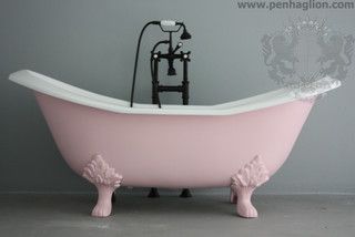 Pink Clawfoot Tub, Blush Pink Bedroom Decor, Clawfoot Tub Bathroom, Pink Bathtub, Slipper Bathtub, Pink Living Room Decor, Slipper Tubs, Vintage Tub, Cast Iron Tub