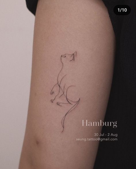 Grey And White Cat Tattoo, Cat Wrist Tattoo, Tattoo With Cat, Fineline Cat Tattoo, One Line Cat Tattoo, Cat Memory Tattoo, Cat Head Tattoo, Feline Tattoo, Minimal Cat Tattoo