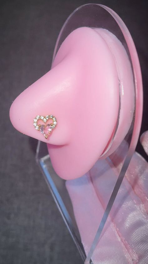 Cute Nose Studs, Heart Nose Stud, Cute Nose Rings, Cute Nose Piercings, Nose Ring Jewelry, Nose Piercing Stud, Glitter Jewelry, Pretty Ear Piercings, Instagram Heart