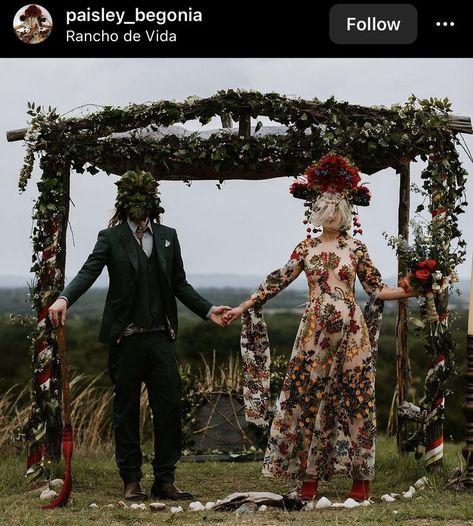 Green Man Suit, Beltane Wedding, Pagan Wedding Dresses, Horror Wedding, Horror Vibes, Folk Horror, Folk Wedding, Pagan Wedding, Russian Wedding