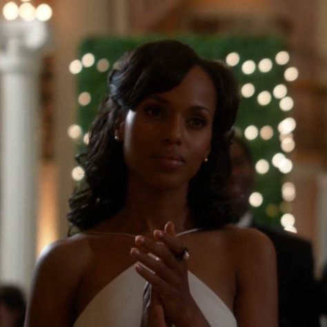 Olivia Pope Icon, Olivia Pope Aesthetic, Olivia Pope Outfits, Scandal Olivia Pope, Scandal Fashion, Olivia Pope Style, Olivia And Fitz, Corporate Goth, Hey Beautiful