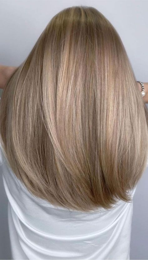 50 Fabulous Fall Hair Color Ideas For Autumn 2022 : Wheat Blonde Medium Length Wheat Blonde Hair Color, Medium Length Hair Blonde Highlights, Blond Fall Hair Color, Medium Length Dark Blonde Hair, Short Dark Blonde Hair With Highlights, Dark Blonde Medium Length Hair, Short Hair Dark Blonde, Neutral Hair Color Ideas, Neutral Blonde Hair Color