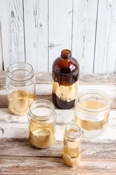 The simplicity of a fresh picked bouquet and the opulence of real gold leaf makes these DIY Gold Leaf Vases the perfect gift for anyone! I like to keep recycled bottles on hand to dress up and use for vases. | Pretty Handy Girl | #prettyhandygirl #diygift #spring #springdecor #homedecor #diyvase #recycled #recycledbottles #bottlecrafts #diycraft #crafttutorial Upcycle Glass Jars, Diy Gold Decor, Diy Gold Leaf, Recycled Jars, Leaf Vase, Diy Gold, Homemade Holiday, Quick Diy, Delicious Cookie Recipes