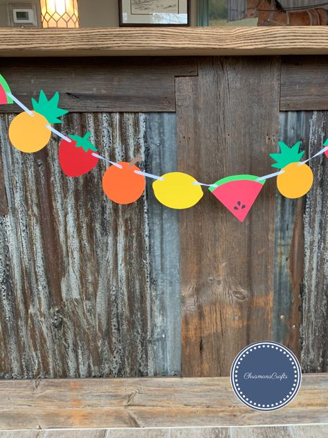 Fruits Board Decoration, Mango Theme Party Decoration, Fruit Themed Classroom Decor, Fruit Classroom, Deco Fruit, Fruit Birthday Party, Vegetable Decoration, Fruit Crafts, Preschool Decor