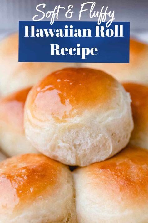 Make your own copycat version of the best Hawaiian Sweet Rolls at home with this made-from-scratch Hawaiian roll recipe that's so easy! Sweet Hawaiian Tortillas, Copycat Hawaiian Sweet Rolls, Hawian Roll Recipes, Homemade Hawaiian Rolls, Hawaiian Rolls Recipe, Honey Yeast Rolls, Hawaiian Bread Rolls, Cooking Therapy, Hawaiian Sweet Breads