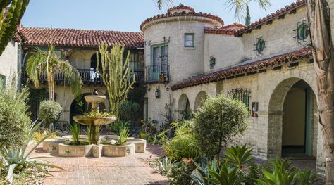 Old Hollywood Magic At The El Cabrillo, $775K | California Home+Design Old Hollywood Homes, Hollywood Mansion, Tiled Staircase, California Home Design, Los Angeles Real Estate, Family Villa, Spanish Revival, Movie Sets, Old Hollywood Glamour