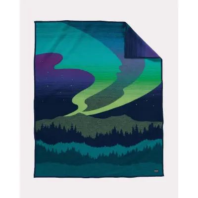 Blankets & Throws | Find Great Bedding Deals Shopping at Overstock Fun Quilts, Superhero Bedding, Pendleton Blanket, Affordable Bedding, Make Blanket, Pendleton Woolen Mills, Landscape Quilts, Moon Gifts, Summer Bedding