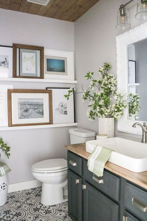 small powder room modern farmhouse - dark vanity with wood ceiling and countertops, and patterned tile floor Makeover Kamar Mandi, Farmhouse Bathroom Remodel, Farmhouse Bathroom Design, Decor Eclectic, Bathroom Farmhouse Style, Bad Inspiration, Patterned Floor Tiles, Modern Farmhouse Bathroom, Apartment Bathroom