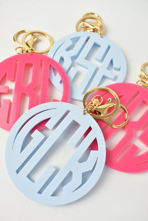 "Classic, sleek and chic! Our acrylic monogram keychain is the perfect addition to your keyring.  *Gold Lobster Clasp and Jump Ring *Monogram 3\" Acrylic Keychain *Mirror acrylic is one sided with a grey on the back. How to order! 1) Choose the options from the drop down boxes. 2) Add your items to your cart! 3) Put the MONOGRAM exactly as you want it in the personalization box.  (Usually first Last middle) 4) Place your order and wait for your new happy mail!" Acrylic Cutout, Preppy Car, Acrylic Monogram, Preppy Accessories, Preppy Gifts, Girly Car Accessories, Monogram Keychain, Girly Car, Monogram Decal