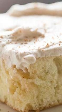 Eggnog Desserts, Snickerdoodle Cake, Poke Cake Lemon, Tres Leches Cake Recipe, Snickerdoodle Cookie, Poke Cake Recipes, Poke Cakes, A Piece Of Cake, Poke Cake