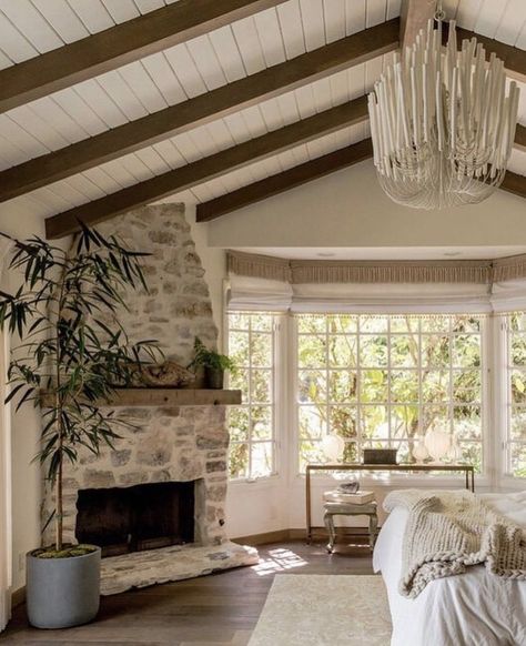 French Beach Cottage, Malibu Homes Interiors, Beach Bedrooms, House Coastal, Casa Country, Beach Homes, Interiors Dream, Coastal Retreat, Style Bedroom