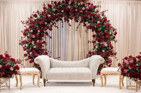 Decoration Ideas Wedding Indian, Engagement Decorations Indian Stage Simple, Nikkah Decoration, Wall Design Outdoor, Shadi Decoration, Selfie Corner, Pelamin Tunang, Marriage Hall Decoration, Nikkah Decor