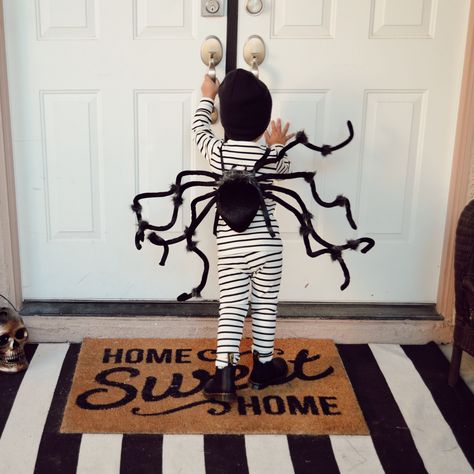 Diy Toddler Spider Costume, Spider Costume Diy, Kids Spider Costume, Toddler Spider Costume, Tutu Costumes Diy, Diy Spider Costume, Spider Web Costume, Spider Girl Costume, Girly Halloween