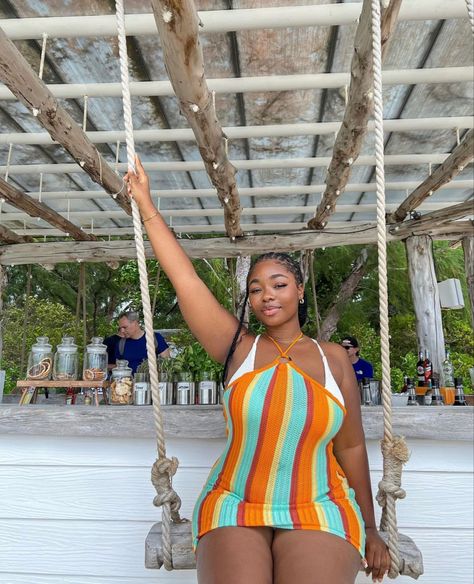 Chubby Style, Plus Size Posing, Casual Outfits Plus Size, African Inspired Clothing, Curvy Swimwear, Plus Size Swim, Hottest Fashion Trends, Curvy Outfits, Vacation Outfits