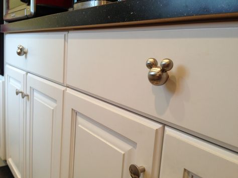 Mickey Mouse drawer pulls or cabinet knobs Cozinha Do Mickey Mouse, Mickey Bathroom, Mickey Mouse Bathroom, Disney House Ideas, Disney Bathroom, Casa Disney, Disney Kitchen Decor, Mickey Kitchen, Mickey Mouse Kitchen