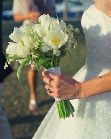 Tulips, Lily of the valley Martha Stewart Weddings Flowers, Lily Of The Valley Bouquet, Plan 2023, Wedding Flowers Tulips, Tulip Wedding, Spring Wedding Bouquets, Elegant Bouquet, Tulip Bouquet, Hand Bouquet