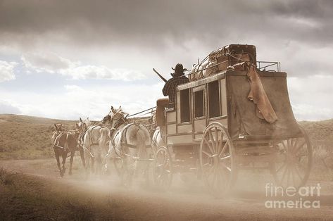 Western Stagecoach, Wild West Outlaws, Stage Coach, Western Town, Western Rustic, Western Paintings, Spaghetti Western, Far West, Best Documentaries