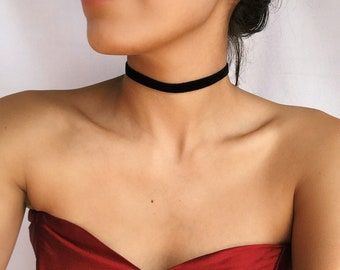 Black Velvet Choker Necklace, Black Leather Choker, Black Lace Choker, Velvet Choker Necklaces, Choker Black, Black Velvet Choker, San Juan Capistrano, Husband Shirts, Velvet Choker