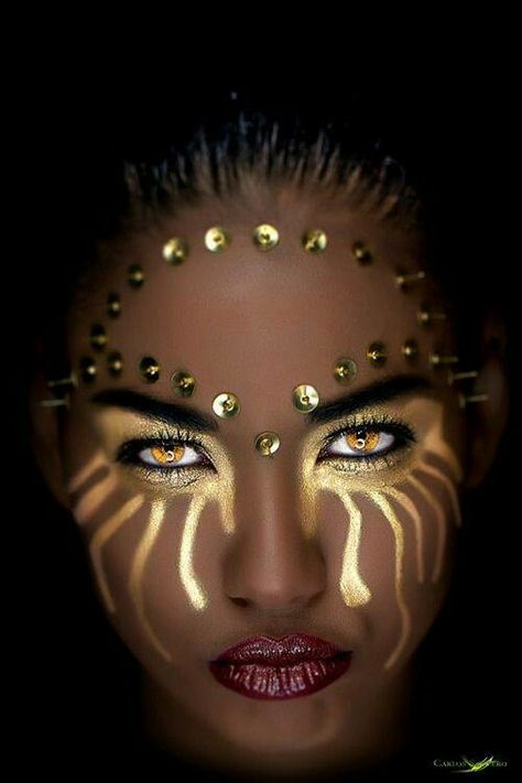 t m Extreme Make-up, Gold Makeup, Fantasy Makeup, Costume Makeup, African Beauty, Black Women Art, 인물 사진, Creative Makeup, Face Art