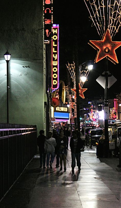 Los Angeles Hollywood Boulevard, Hollywood Boulevard Aesthetic, City Of Angels Aesthetic, Sauce Photoshoot, Hollywood At Night, California Gothic, Los Angeles Streets, 90s Hollywood, Los Angeles California Photography