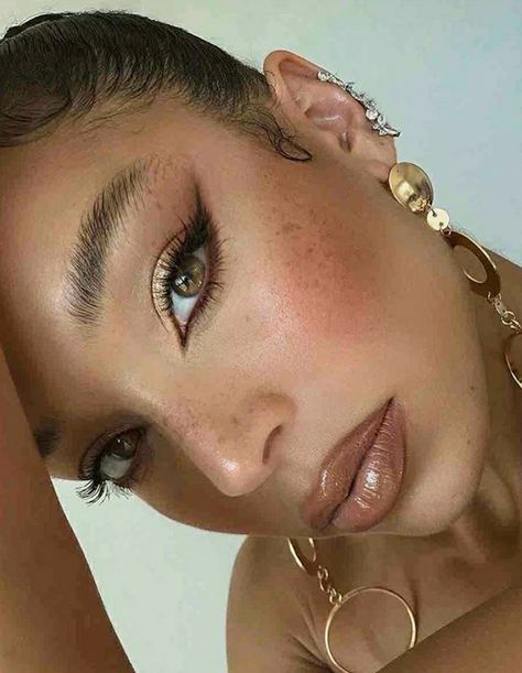 Gold And Brown Eye Makeup, Gold Dress Makeup, Bronze Makeup Look, Fox Makeup, Golden Makeup, Sultry Makeup, Maquillage On Fleek, Gold Makeup Looks, Gold Eye Makeup