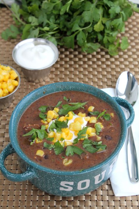 Recipes With Chorizo, Easy Black Bean Soup, Chorizo Soup, Chorizo Recipes, Quick Easy Recipes, Black Bean Soup, Shredded Pork, Comfort Soup, Meatless Monday