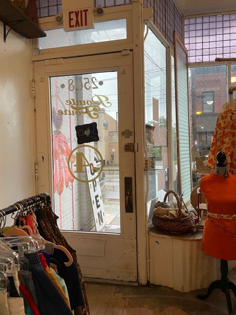 The inside of a vintage boutique Owning A Boutique Aesthetic, Store Owner Aesthetic, Thrift Store Exterior, Small Store Aesthetic, Vintage Boutique Aesthetic, Boutique Aesthetic Ideas, Shop Owner Aesthetic, Boutique Owner Aesthetic, Vintage Shop Aesthetic