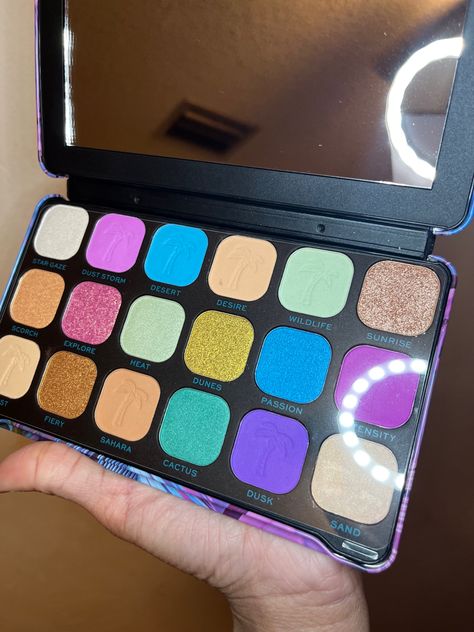 MakeUp Revolution London EyeShadow Palette 😍 Makeup Revolution London, Makeup Revolution, Eyeshadow Palette, Eye Makeup, London, Makeup, Quick Saves, Make Up